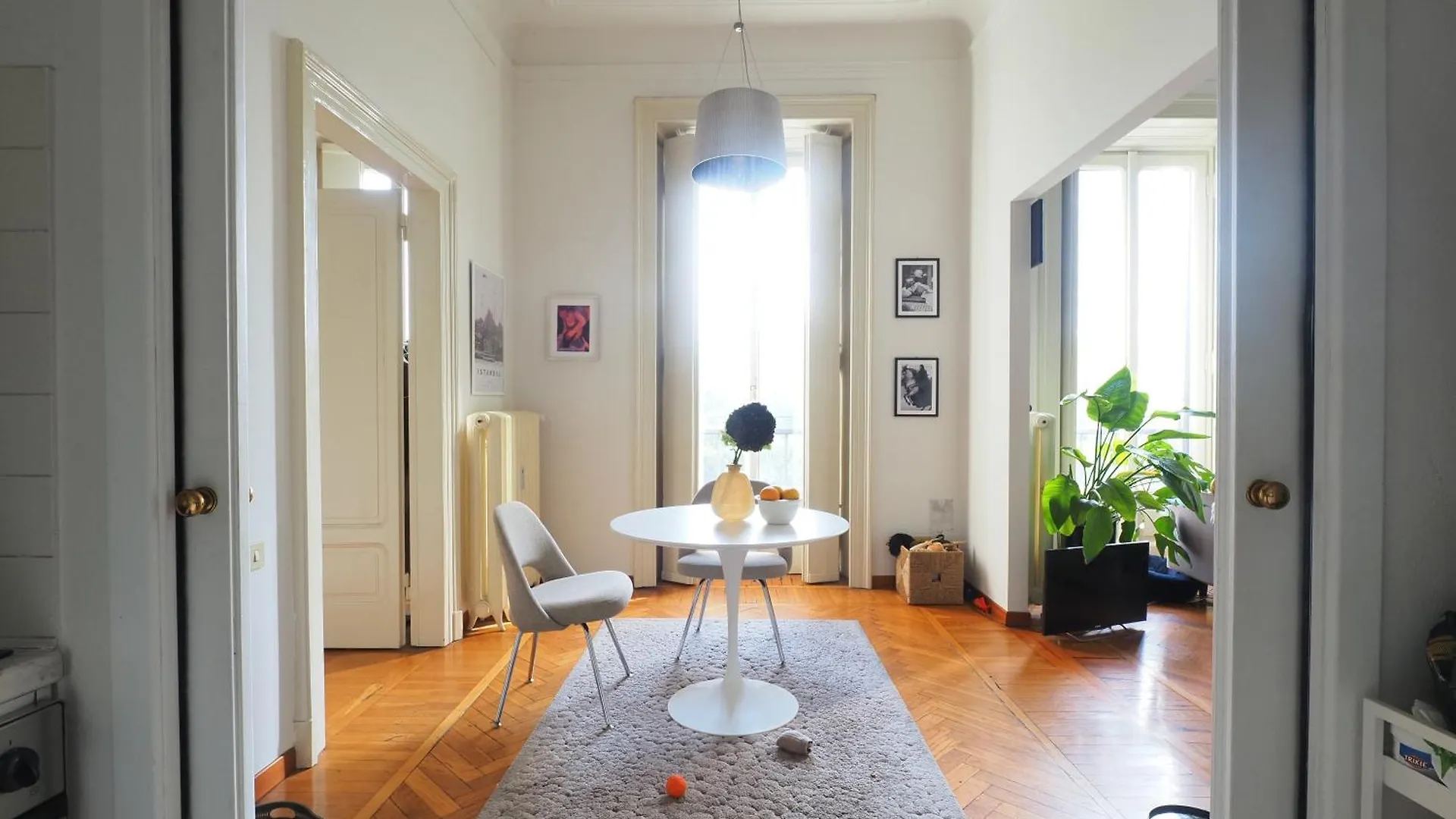 Piano Alto Vista Sul Parco Apartment Milan Italy